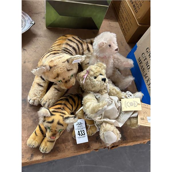 Plush Lions/Bears