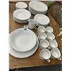 Image 1 : Gibson Dinnerware Set