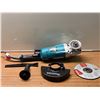 Image 2 : MEULEUSE D'ANGLE ÉLEC. 7" MAKITA #GA7020