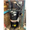 Image 1 : COMPRESSEUR À AIR SANBORN 4hp 230v 30gal