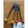 Image 1 : LOT DE 2 OUTILS POUR CERCLEUSE