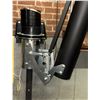 Image 4 : FLEX AIR ARM 8"x10' AVEC WALLMOUNT