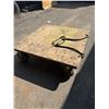 Image 1 : PLATE-FORME MOBILE 48"x48"