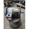 Image 1 : MOTEUR BALDOR #M355OT-5   60hz 1.5hp, 575v -NEUF