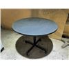 Image 1 : TABLE RONDE MOBILE 36"d.