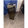 Image 1 : MEUBLE EN MIROIRE10"x10"x30"