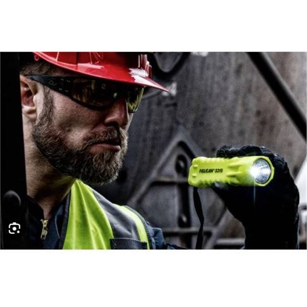 Pelican 3315 LED Flashlight, 160 Lumens, Yellow