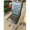 Image 2 : Black Upholstered Adjustable Office Chair with Chrome Base
