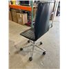 Image 5 : Black Upholstered Adjustable Office Chair with Chrome Base
