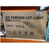 Image 2 : LED Parking Lot Light, Photocell Dusk to Dawn, 200W, 3-Pack