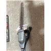 Image 3 : Hauss Mann HTG205 18-Inch Electric Hedge Trimmer, 120V, 4.4A