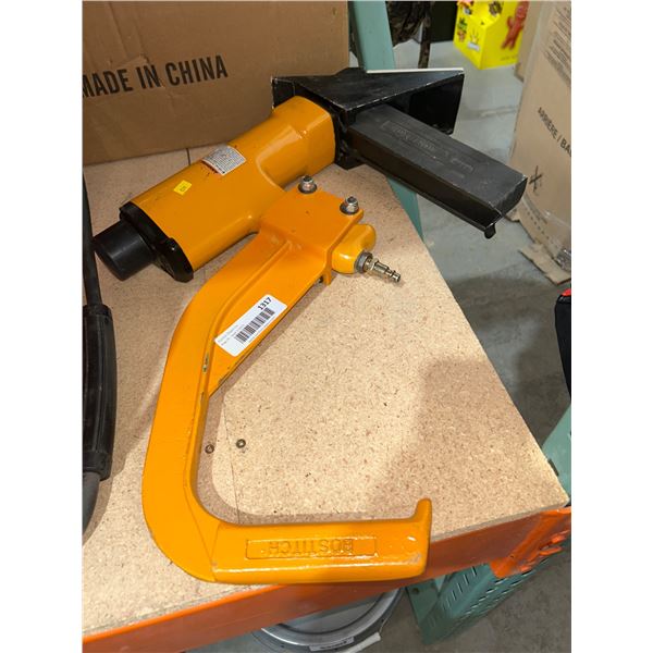 Bostitch Model N71 Pneumatic Stapler, Made in China