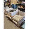 Image 2 : Modern Beige Sofa Set with Cushions and Metal Frame – One leg broken