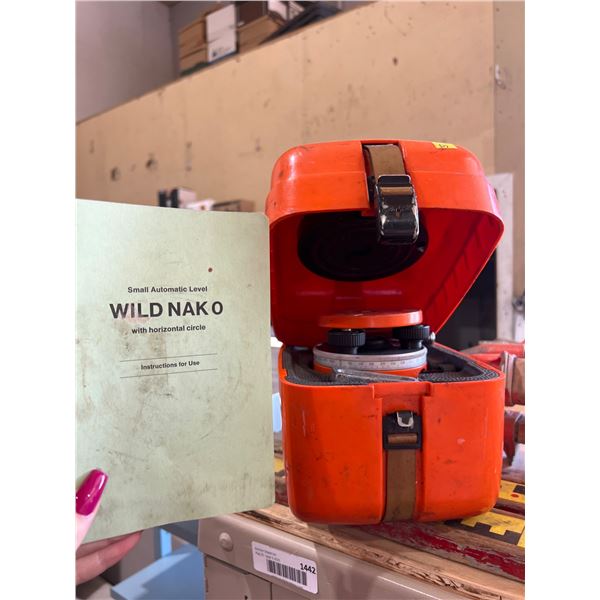 Wild NAK 0 Small Automatic Level with Horizontal Circle and Tri-Pod Equipment