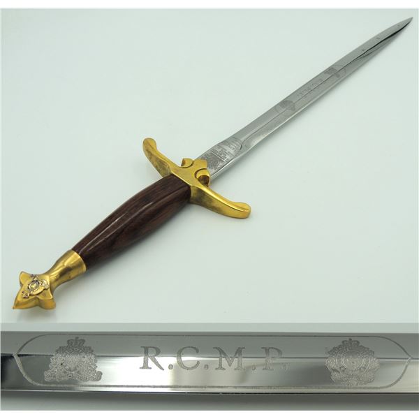 #38 Wilkinson Sword RCMP Dagger Blade London