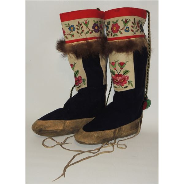 #47  Antique First Nations stitched Boots Northern