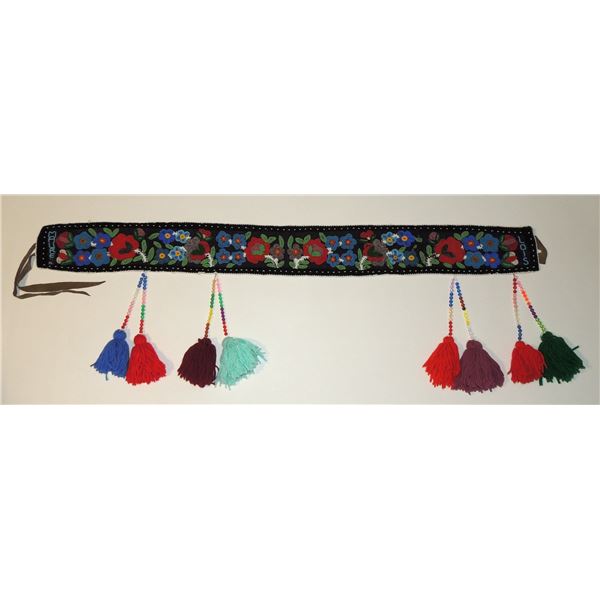 #158 Canadian First Nations beaded Belt Floral