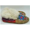 Image 2 : #166  Canadian Aboriginal Moccasins Beaded Flowers