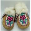 Image 1 : #171 Canadian Aboriginal Moccasins Stitched Design
