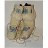 Image 1 : #181 Canada First Nations Mukluks Boots floral