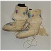 Image 5 : #181 Canada First Nations Mukluks Boots floral