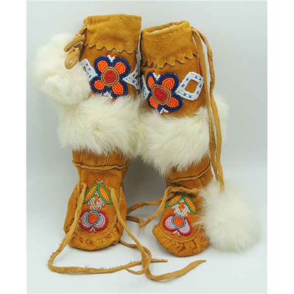 #186 First Nations Children's Boots w/ Fur