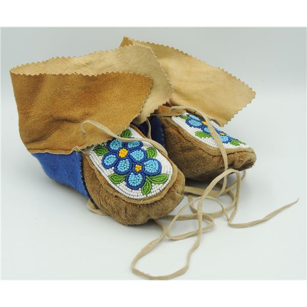 #187 First Nations Children's Moccasins Beaded