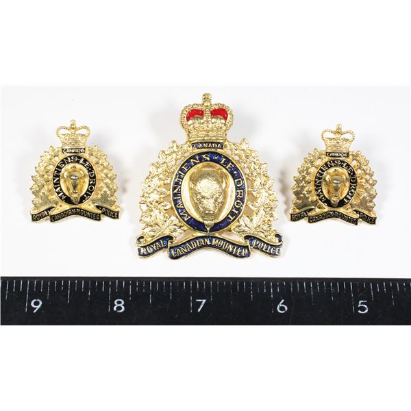 #269 1980'S RCMP QEII CAP BADGE AND COLLAR BADGES