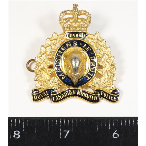 #272 1960 ROYAL CANADIAN MOUNTED POLICE CAP BADGE