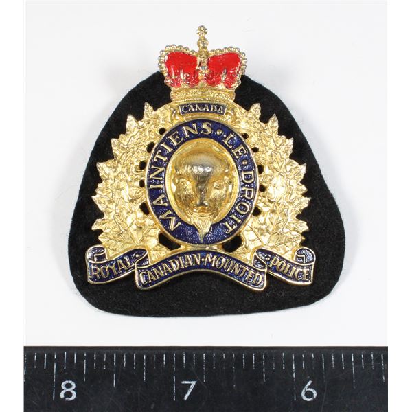 #274 ROYAL CANADIAN MOUNTED POLICE CAP BADGE W/