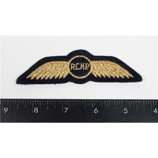 #322 RCMP AIR PILOT BADGE GOLD ON BLACK WINGS