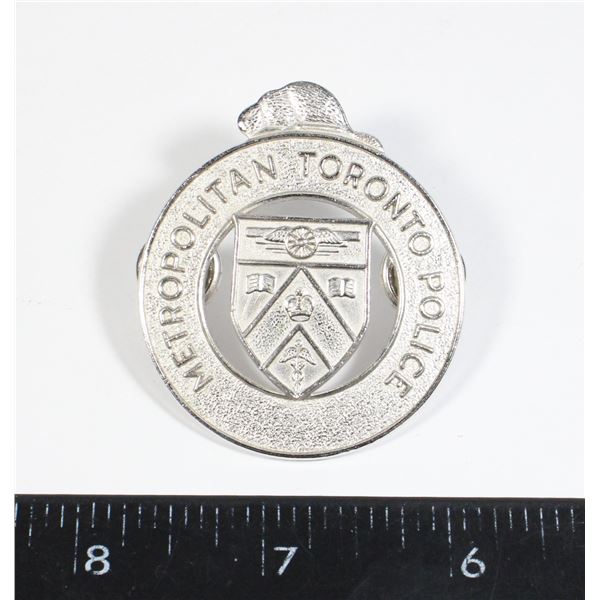 #386 VINTAGE METROPOLITAN TORONTO POLICE BADGE