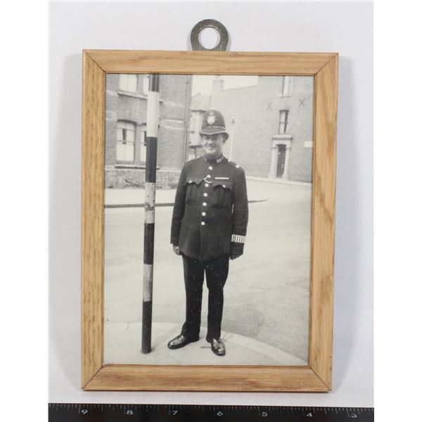#403 1947 BRITISH BRIXTON LONDON BOBBY PHOTO