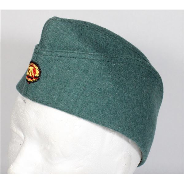 #581  EAST GERMAN WEDGE CAP MILITARY GREEN