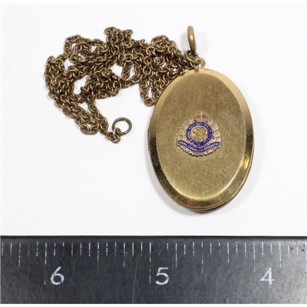 #612 WW2 ROYAL CANADIAN ENGINEERS PHOTO LOCKET