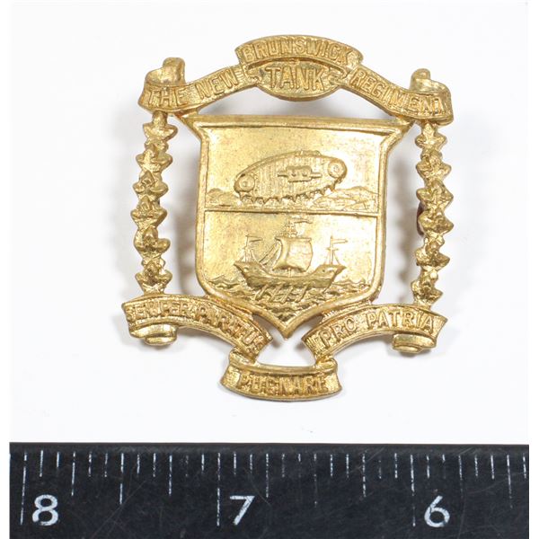 #619 WW2 NEW BRUNSWICK TANK REGIMENT CAP BADGE