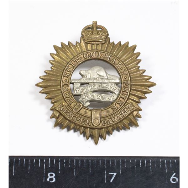 #624 WW2 CANADIAN THE MIDLAND REGIMENT CAP BADGE