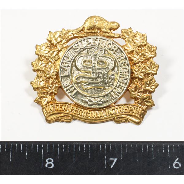 #633 WW2 LAKE SUPERIOR REGIMENT CAP BADGE