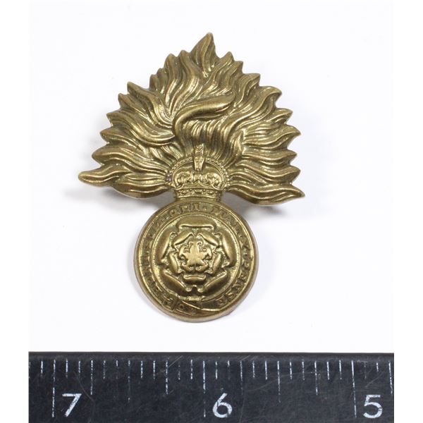#644 WW2 CANADIN FUSILIERS CAP BADGE