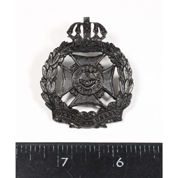 #659 WW2 ROYAL RIFLES OF CANADA CAP BADGE SCULLY