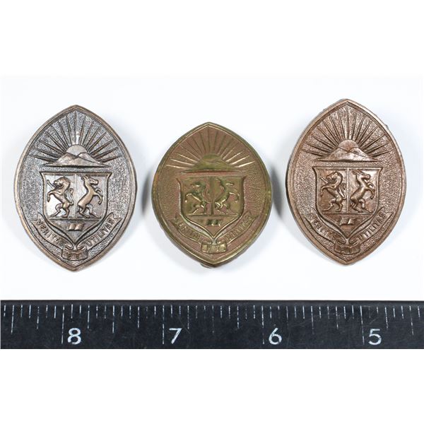 #680 WW2 WESTERN ONTARIO COTC BADGE SET WITH