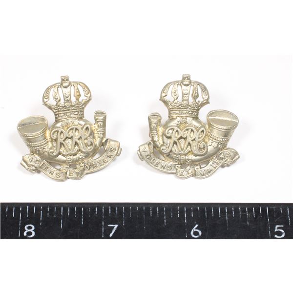 #686 ROYAL RIFLES OF CANADA COLLAR BADGE SET