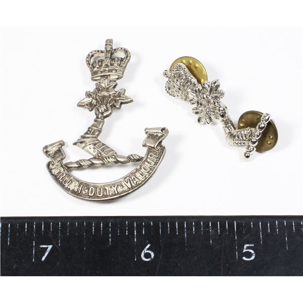 #699 CANADIAN ROYAL MILITARY COLLEGE CAP BADGE +