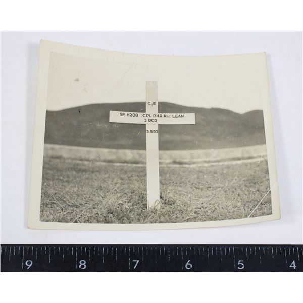 #814 KOREAN WAR GRAVE PHOTO CANADA 3 RCR