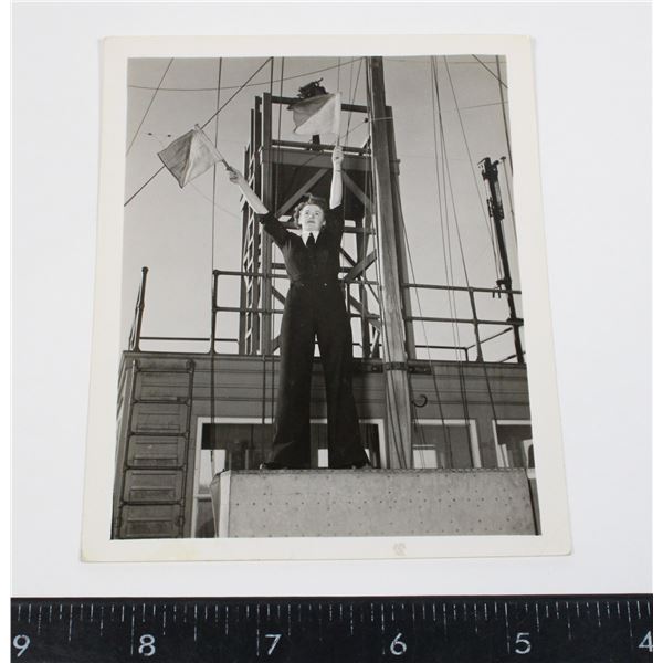 #819 WW2 WOMEN'S ROYAL NAVAL SERVICE SIGNALLER