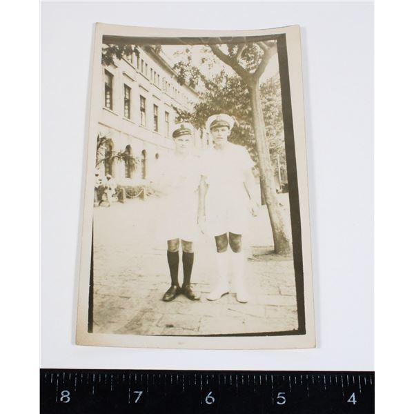 #822 ROYAL NAVY PHOTO GANDHI RD BOMBAY INDIA