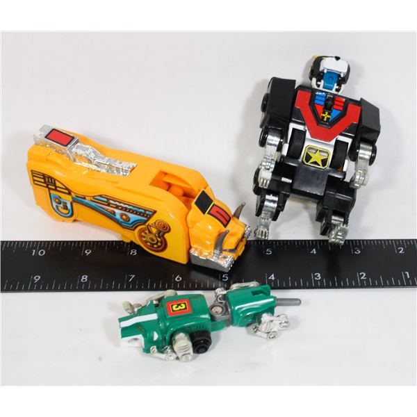 #1184 LOT 1984 VOLTRON JAPANESE TOY PARTS