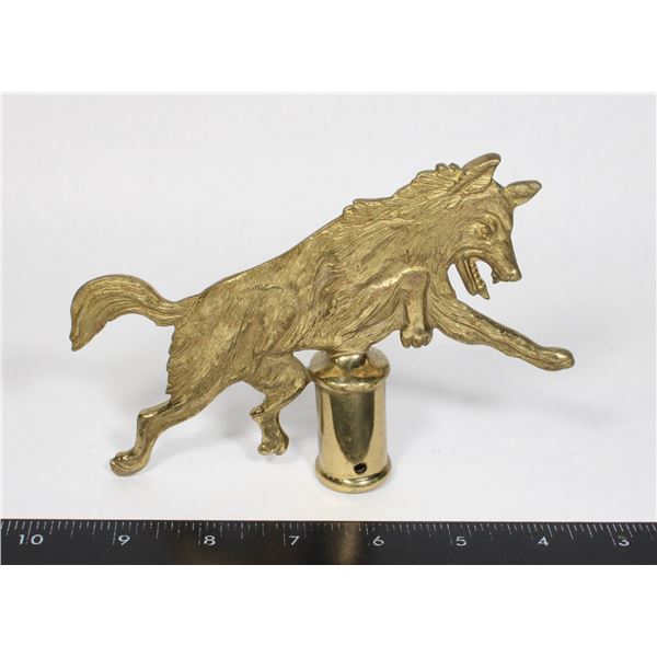 #1323 EARLY SCOUTS POLE TOP LEAPING WOLF 1950'S