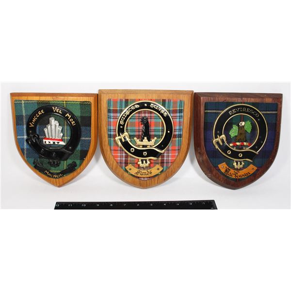 #1482 VINTAGE SCOTTISH CLAN CREST WOODEN PLAQUES