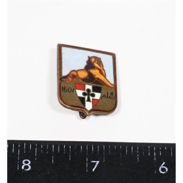 #1602 ENAMEL 1604 LION SHIELD PIN VINTAGE 1900'S